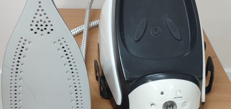 Parna pegla Gorenje SGH 2400 BB