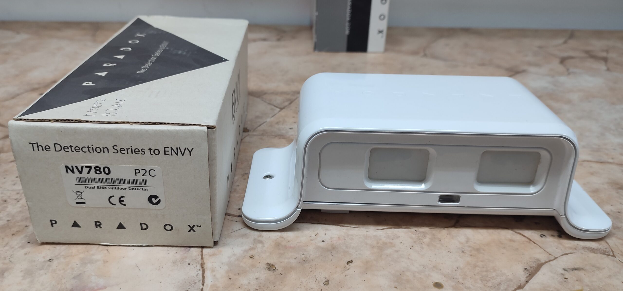 PARADOX bezicni spoljni senzori