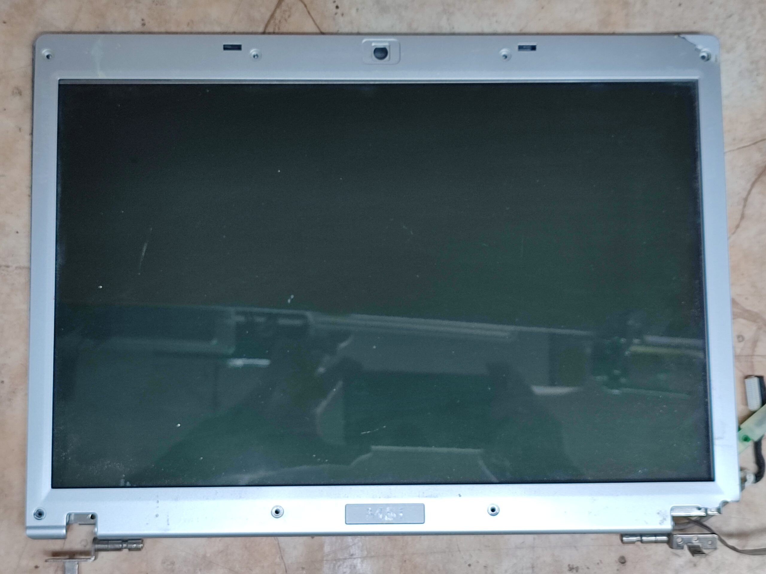 3 laptopa + 2 panela za 30EUR