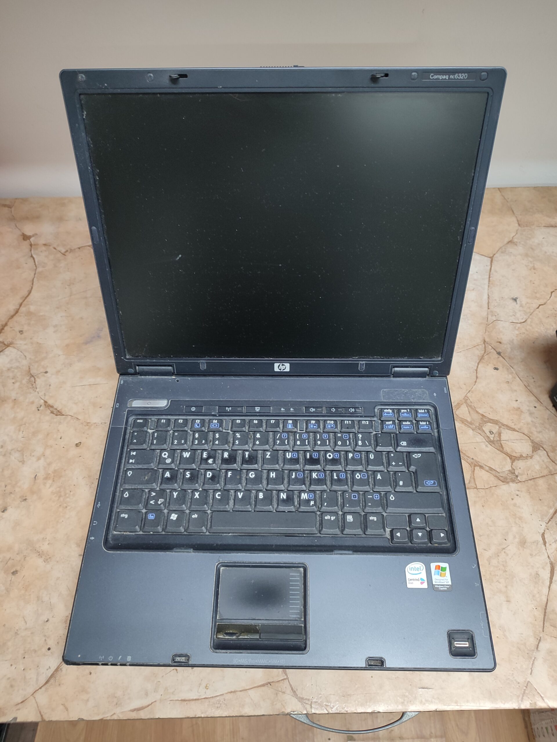 3 laptopa + 2 panela za 30EUR