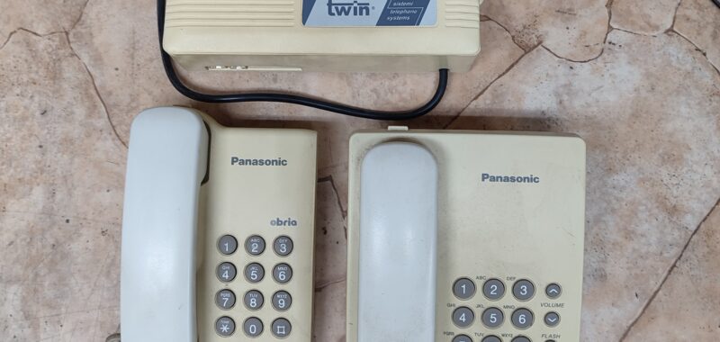 Telefonska centrala + 2 telefona