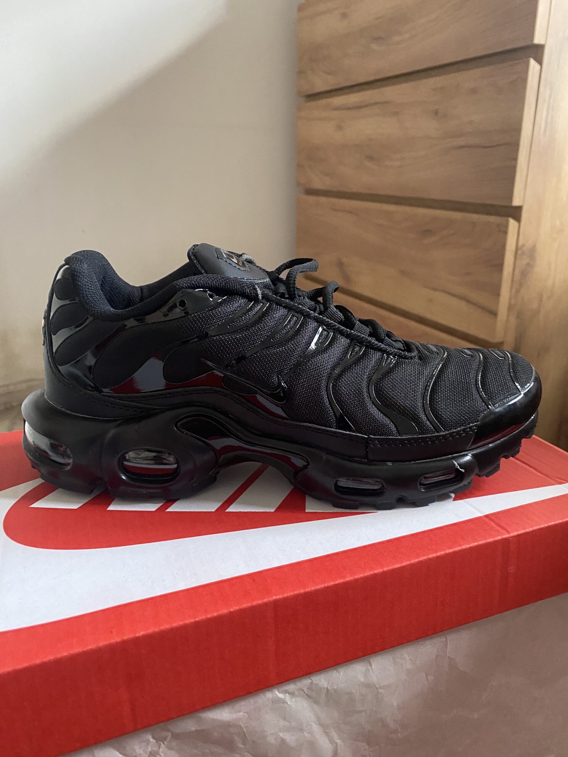 Nike Tn triple black