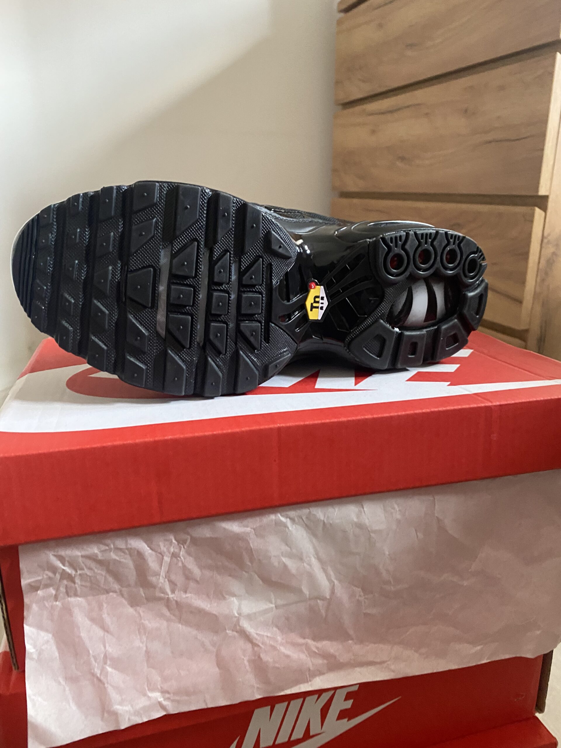 Nike Tn triple black