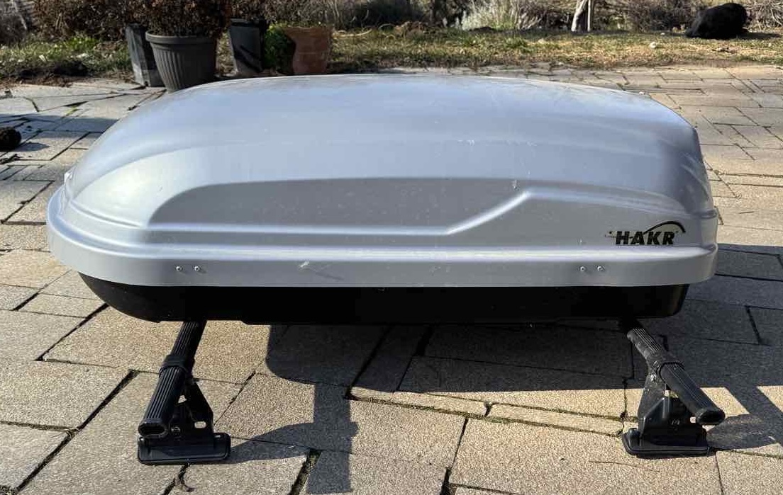 NA PRODAJU KROVNI KOFER