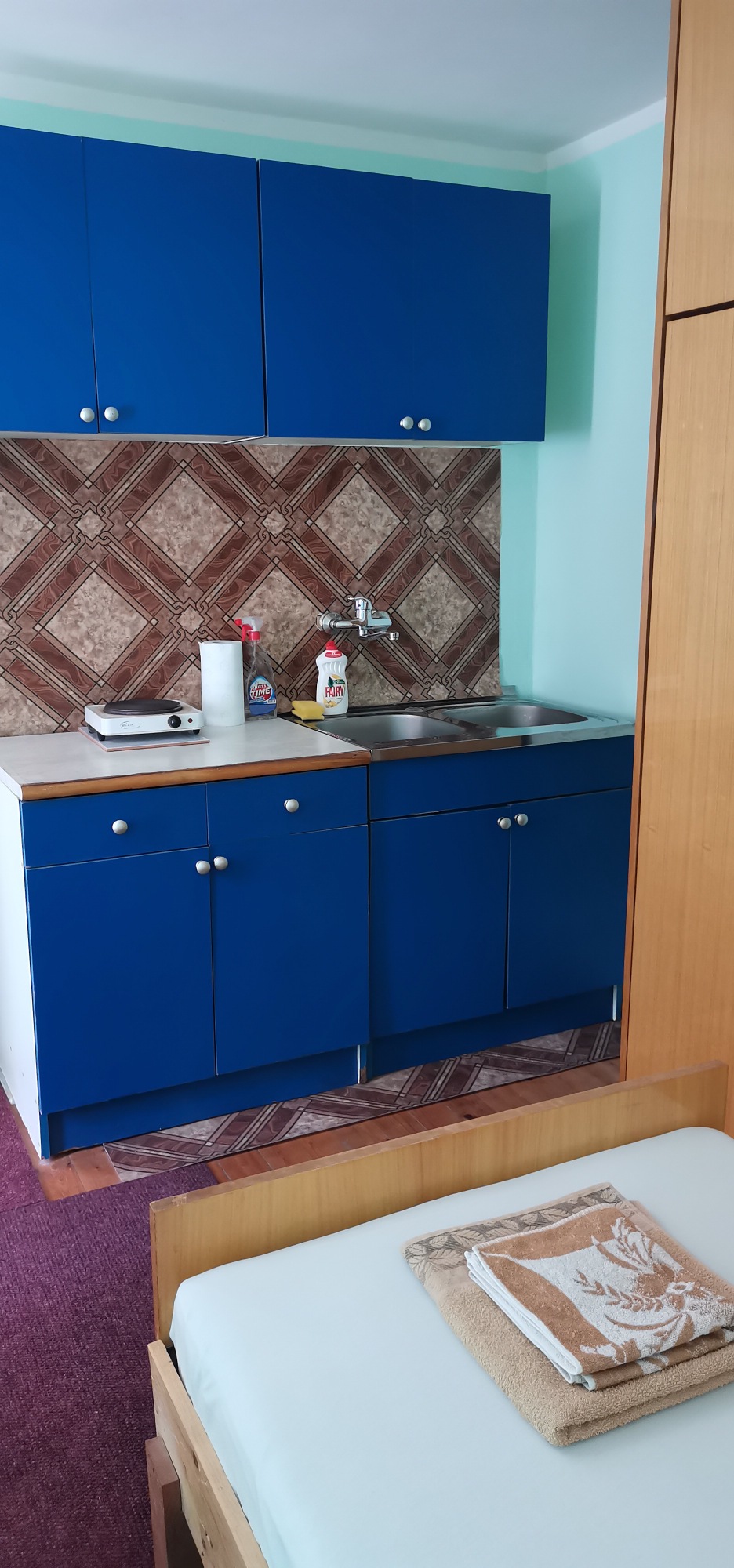 PRODAJEM KUHINJU POVOLJNO