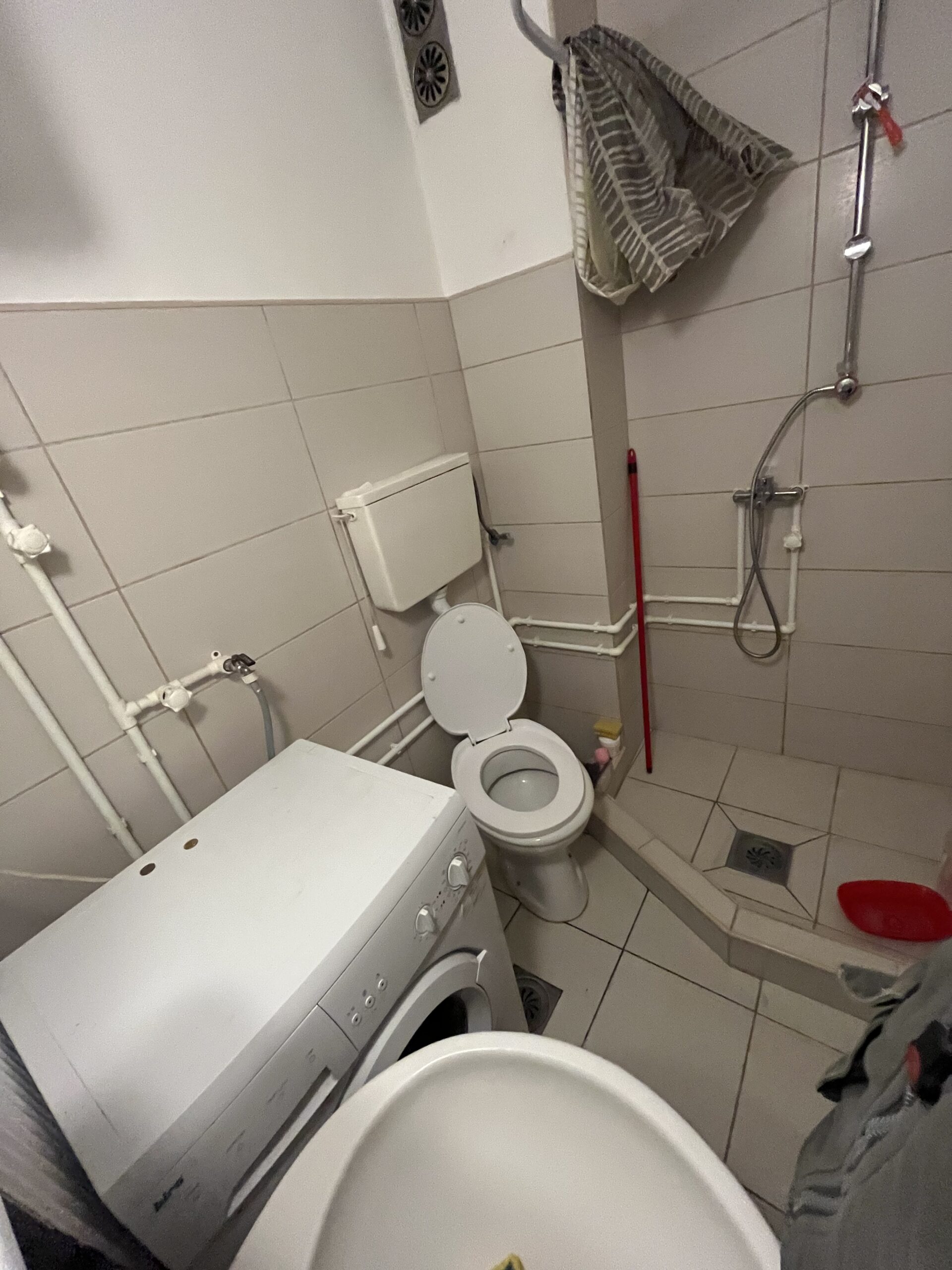 Izdajem stan u centar Pirota, povrsine 42m2