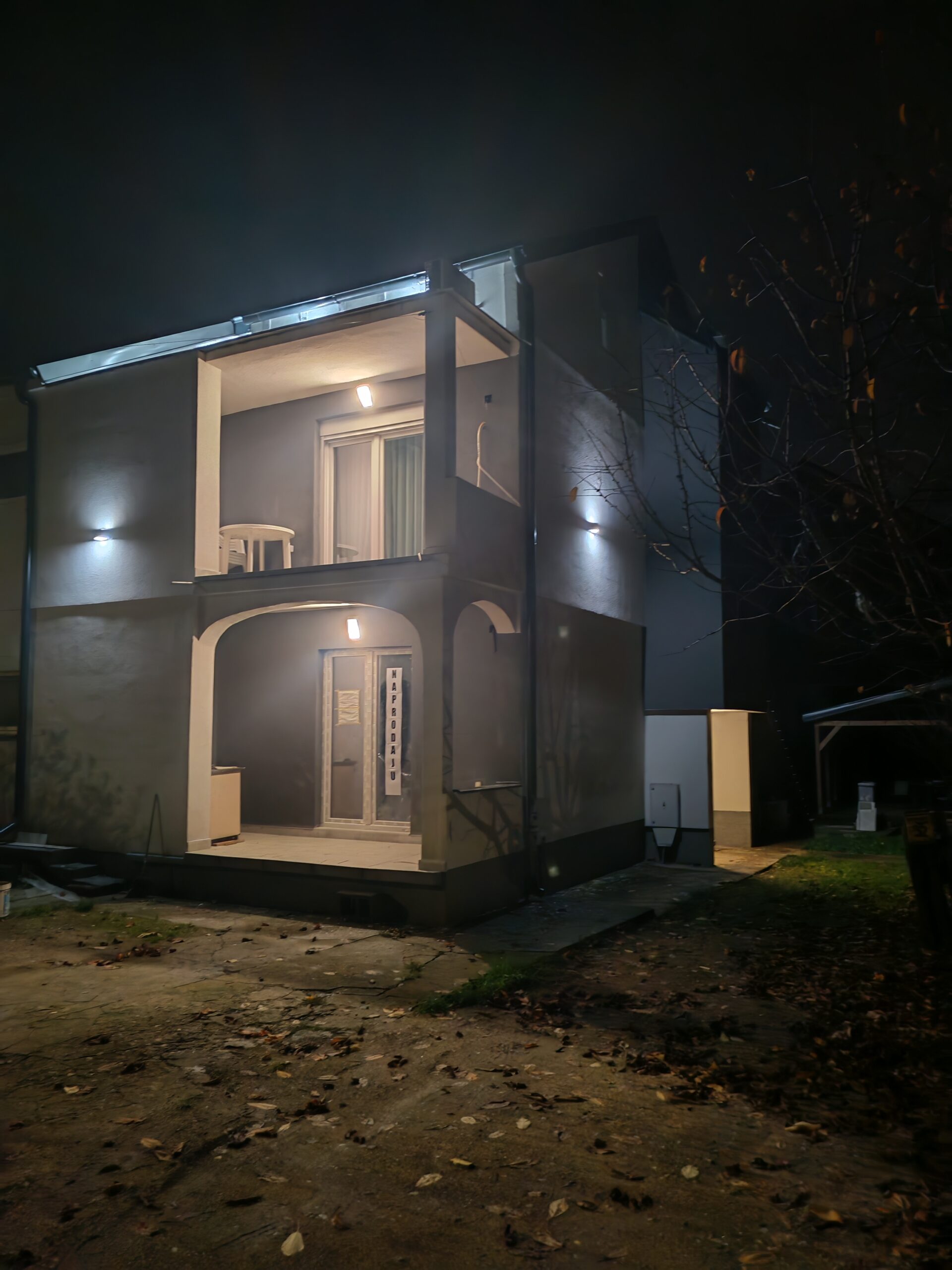 Trosoban stan u Čalije može kredit ili subvencija