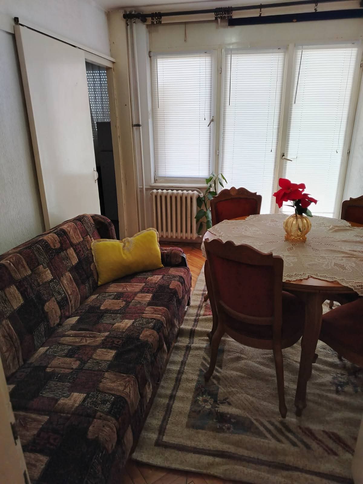 Izdajem stan u Pirotu sa centralnim grejanjem