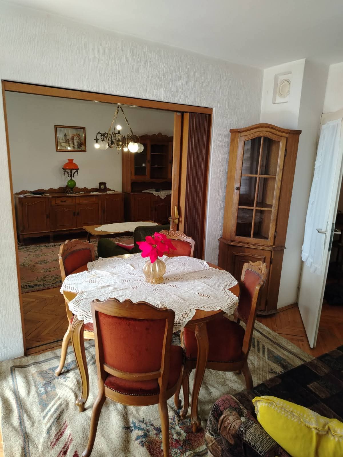 Izdajem stan u Pirotu sa centralnim grejanjem