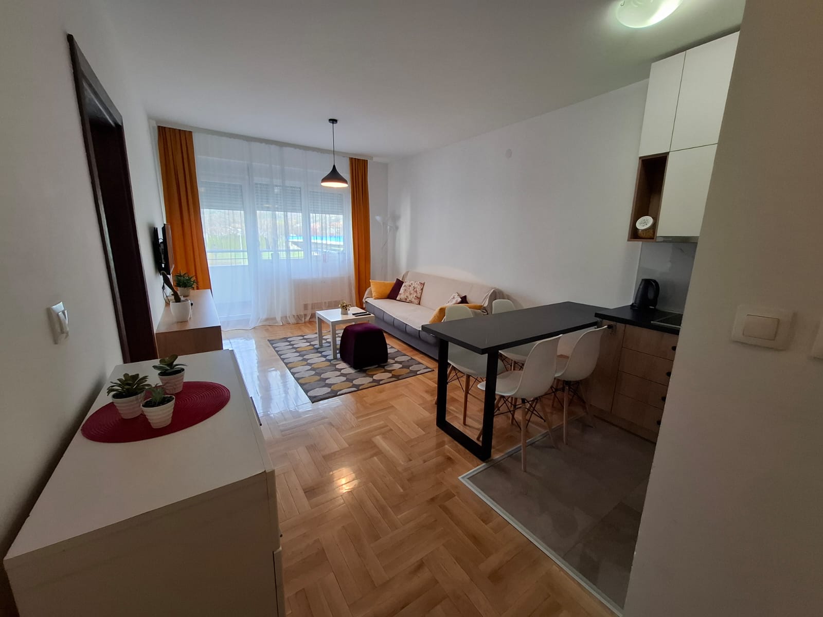 Izdavanje stana u naselju zapadni kej